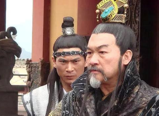 王世充占据东都，为什么却打不过李世民？