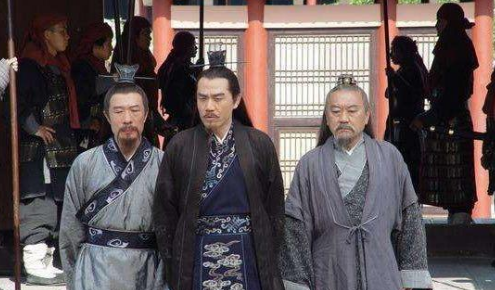 李善长的地位为什么会比刘伯温地位高？原因是什么
