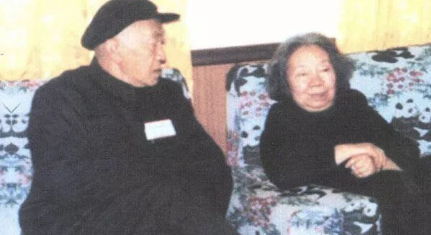 中国半导体物理的两位先驱 黄昆和谢希德