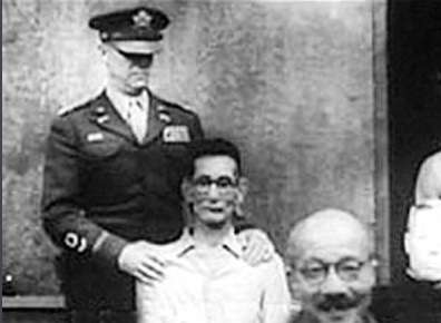 大川周明是为什么要装傻 大川周明装傻的方式是什么