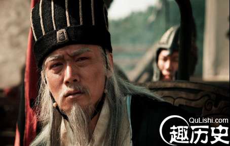 诸葛亮被称为卧龙，有经世之才，为什么会选择实力较弱的刘备做主公呢