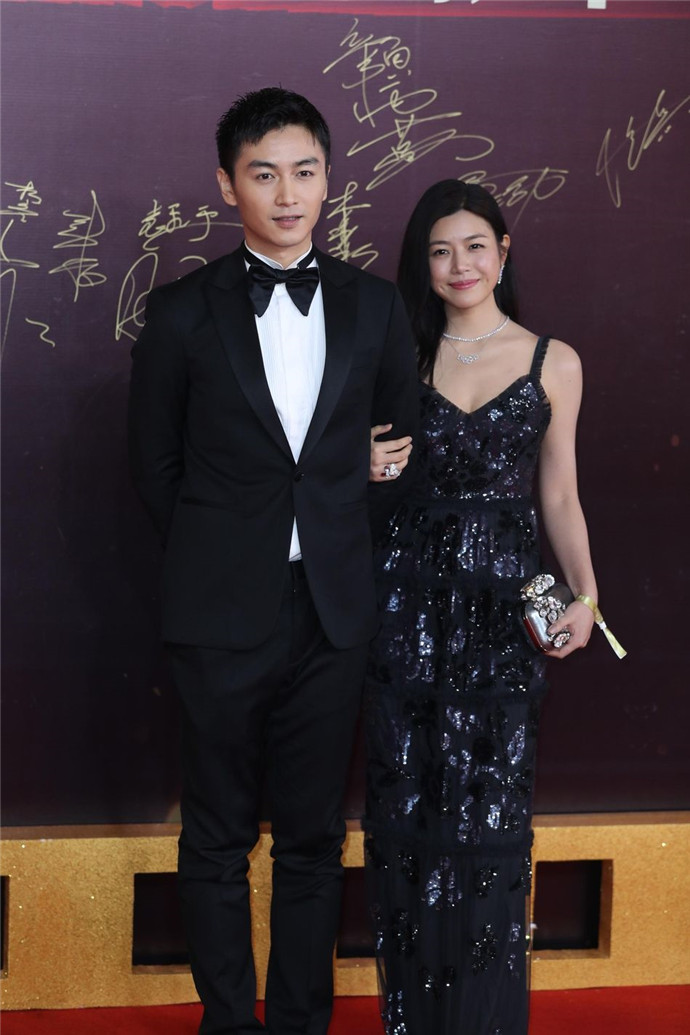 陈妍希比陈晓大几岁了 夫妻合体庆生破离婚谣言
