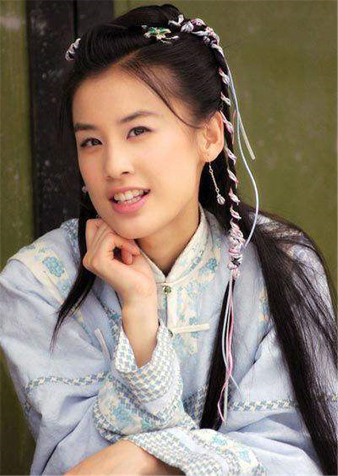 黄圣依为什么不红 昔日当红女星成家庭主妇令人惋惜