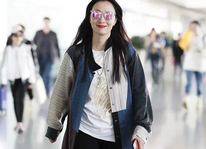 陶虹徐峥女儿曝光 徐小宝正面照曝光妥妥的美人胚子
