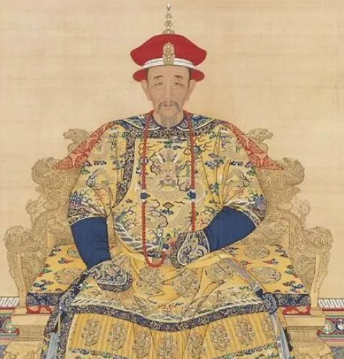 晚年统治昏聩，乾隆的名声为何比康熙差得多？