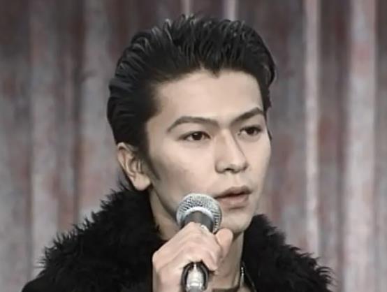 风平浪静的闲暇酒吧老板扮演者武田真治个人资料介绍