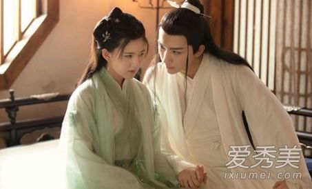 天雷一部之春花秋月上官秋月为什么喜欢春花 上官秋月喜欢春花吗