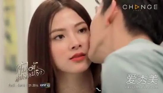 吹落的树叶第11集：姑父姨夫爸爸全都爱上我 这是什么玛丽苏神剧？
