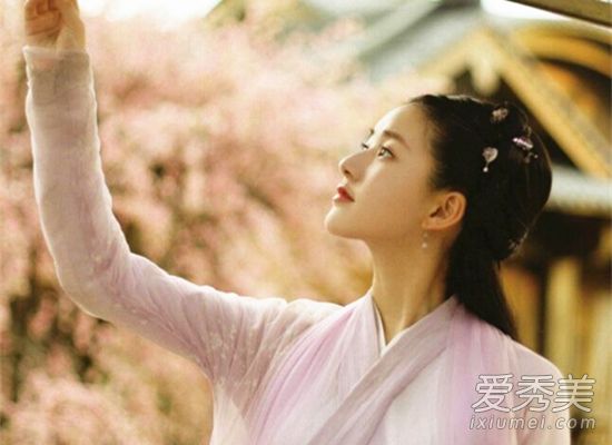 天雷一部之春花秋月春花是花小蕾吗 春花最后和谁在一起了