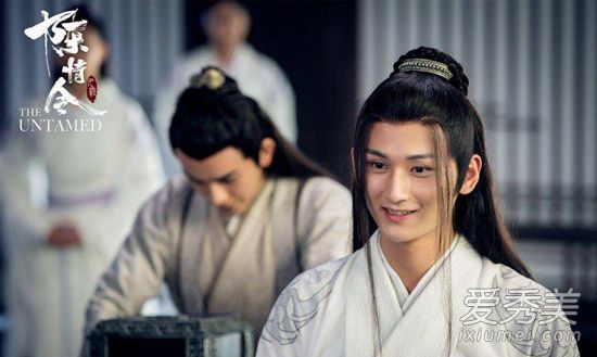 陈情令第一集安排说书讲魏无羡故事的人是谁 聂怀桑为什么被称为聂导