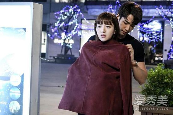 我们不能是朋友女主听的歌 我们不能是朋友女主什么时候喜欢上男主的