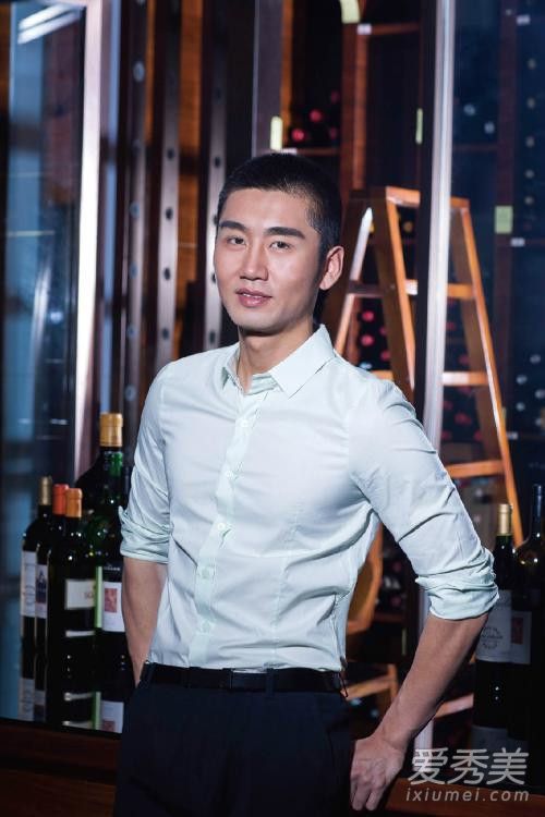 我的白鲸男友楚荆是谁演的 楚荆扮演者个人资料照片