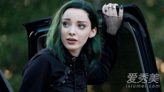 绯红女巫是万磁王女儿吗 绯红女巫和北极星的关系