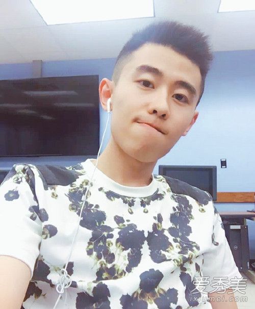 马启涵男朋友是沈虫虫吗 沈虫虫个人资料微博介绍