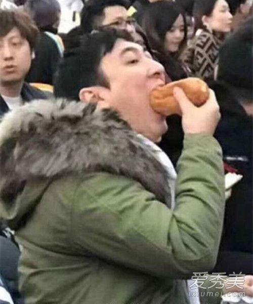 王思聪吃热狗头像怎么回事 王思聪吃热狗头像表情包