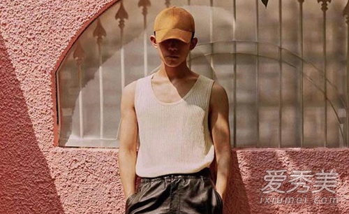 易烊千玺举铁了吗是什么梗 易烊千玺举铁了吗含义介绍