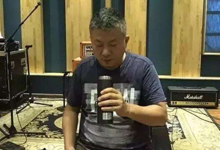 保温杯配枸杞什么意思 保温杯配枸杞什么梗