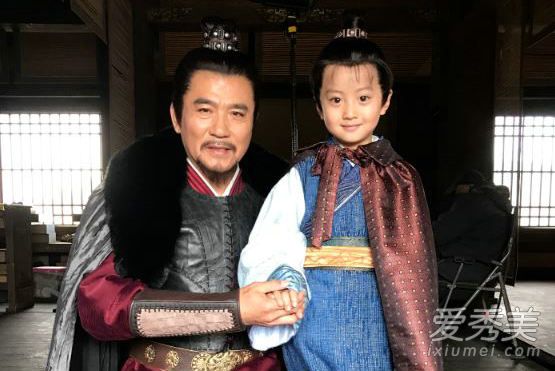 新版新白娘子传奇许仕林谁演的 小许仕林章哲谕个人资料