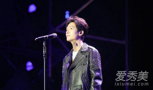 陈楚生补位歌手是谁 《歌手2019》陈楚生是谁的补位歌手