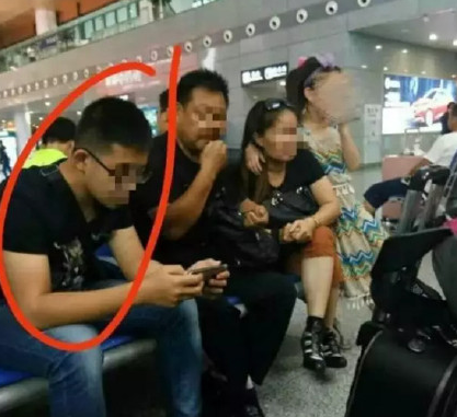 南京火车站遭猥亵女童是养女吗