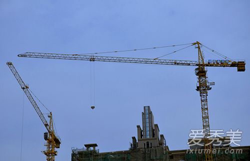 广州塔吊倒塌是什么原因 广州所有在建项目停工