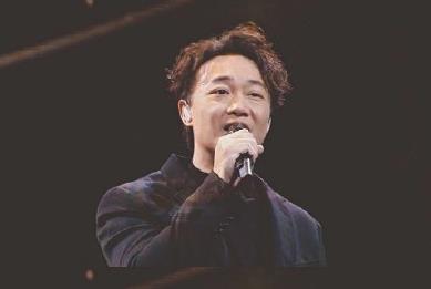 陈奕迅连发微博什么情况 陈奕迅连发微博怎么回事