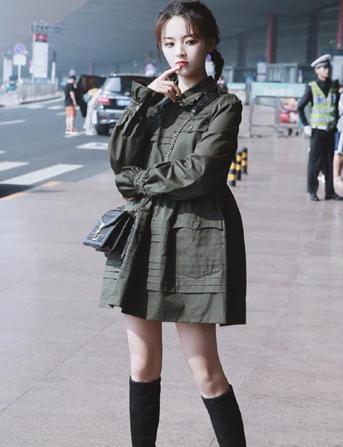 杨超越巴黎时装周什么样子 杨超越巴黎时装周什么情况