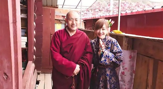 胡歌和薛佳凝的故事 胡歌和薛佳凝分手哭的图片
