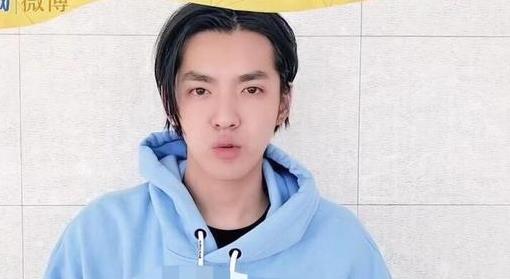 吴亦凡素颜照图片 这样还叫丑就没有帅的了！