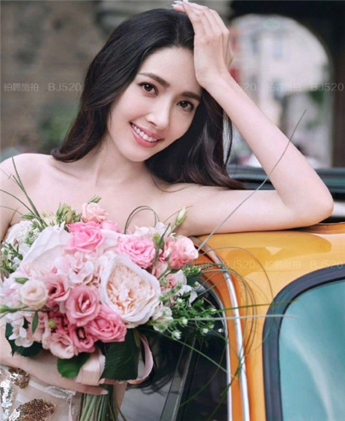 郭碧婷向佐婚纱照什么样子 这到底是怎么回事？