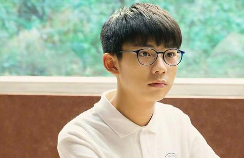 刘家祎家境怎么样是富二代吗 刘家祎原名叫什么个人资料简介
