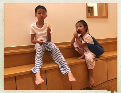 姚晨晒20年前合照怎么回事 背后真相竟然是这样.....
