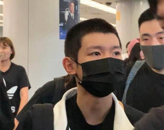 王源寸头什么样子 王源寸头怎么回事