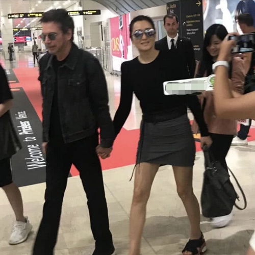 巩俐亮相威尼斯什么原因 巩俐老公是谁