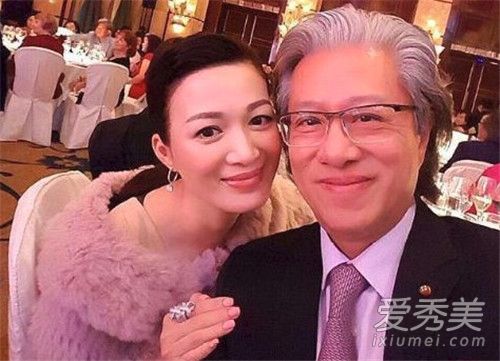 陈少霞晒母女合影怎么回事 陈少霞晒母女合影什么样子