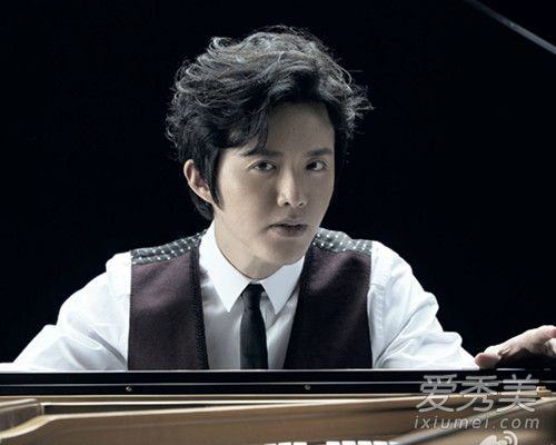 李云迪当街小便是怎么回事 李云迪个人简介