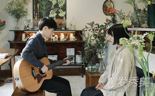 我多想再见你哪怕匆匆一眼就别离是什么歌 歌词完整版介绍