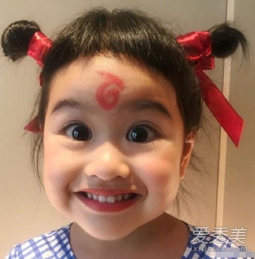 包贝尔女儿COS 这到底是怎么回事？