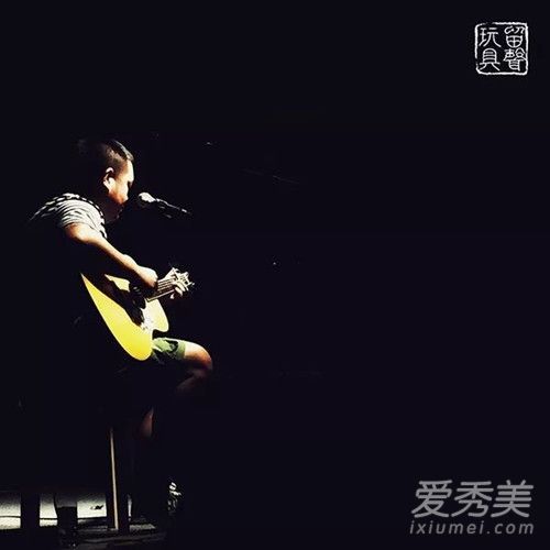时间记不住微风就像你记不住我的名字是什么歌 歌词介绍