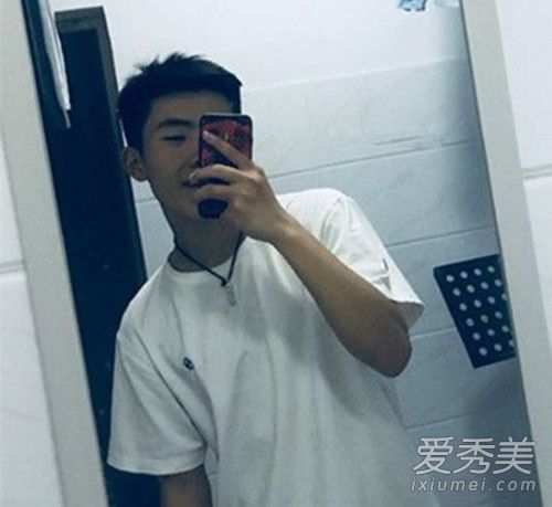 抖音在最想你的时候对你说晚安是什么歌 歌词完整版介绍
