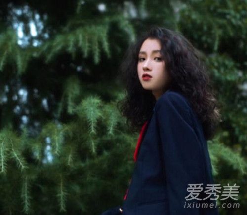 洪一诺高中生活照什么样子 洪一诺出道前生活照被曝光！