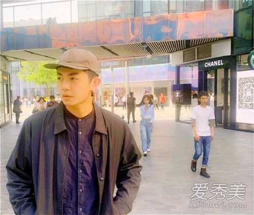 四块五的妞什么梗 四块五的妞歌词