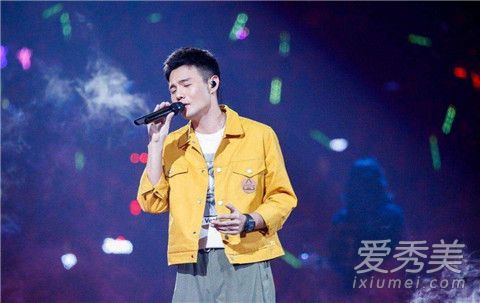 李荣浩杨丞琳什么时候公开的 李荣浩杨丞琳怎么谈的