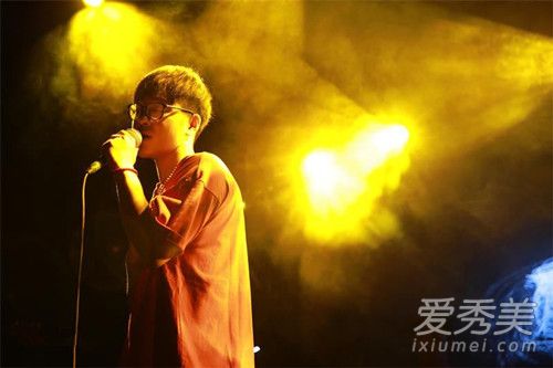 抖音我不能再忍受做个段子手是什么歌 歌词完整版介绍