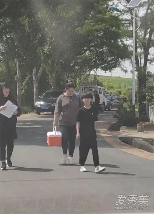 赵本山外孙曝光怎么回事 背后真相竟然是这样.....