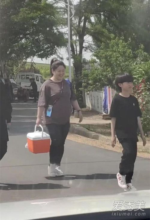 赵本山外孙曝光怎么回事 背后真相竟然是这样.....