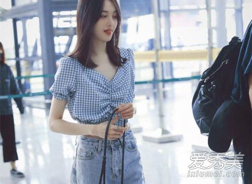 郑爽和妈妈同框怎么回事 背后真相竟然是这样......
