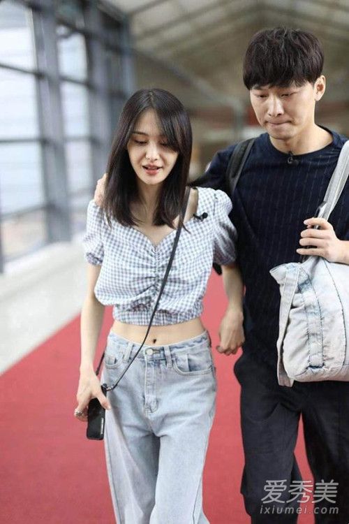 郑爽和妈妈同框怎么回事 背后真相竟然是这样......