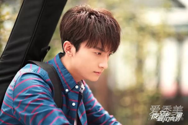 夜空中最闪亮的星杜婉晴唱的什么歌 杜婉晴和俞子睿一起唱的歌曲