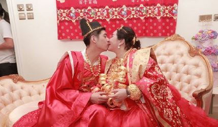 何超盈未婚夫是谁 何超盈未婚夫多大资料介绍